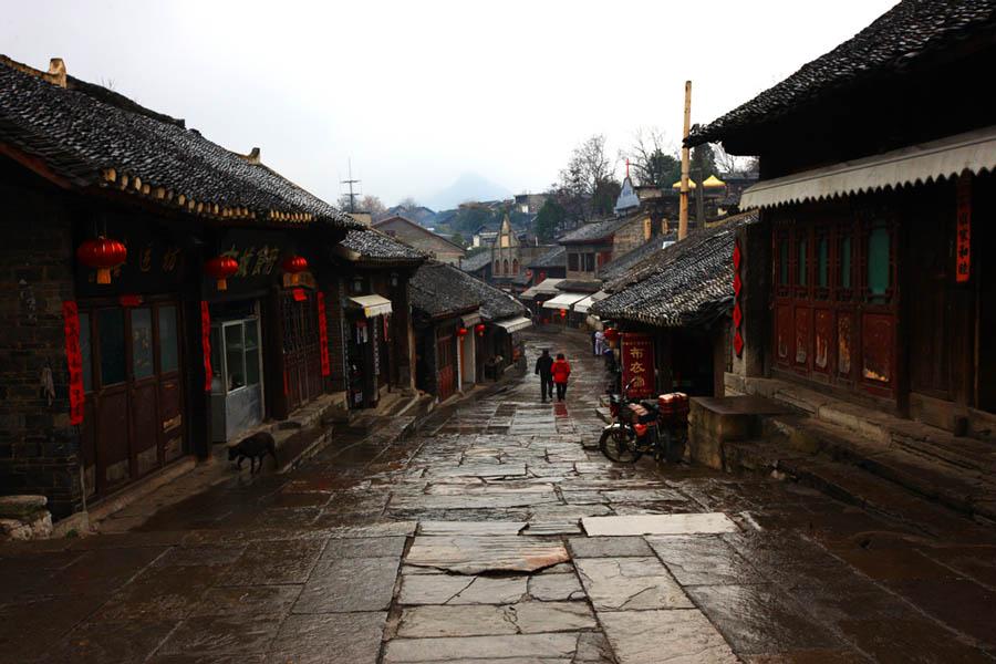 河南历史老师网课遭入侵猝死：女儿勇敢发声，坚决追求正义